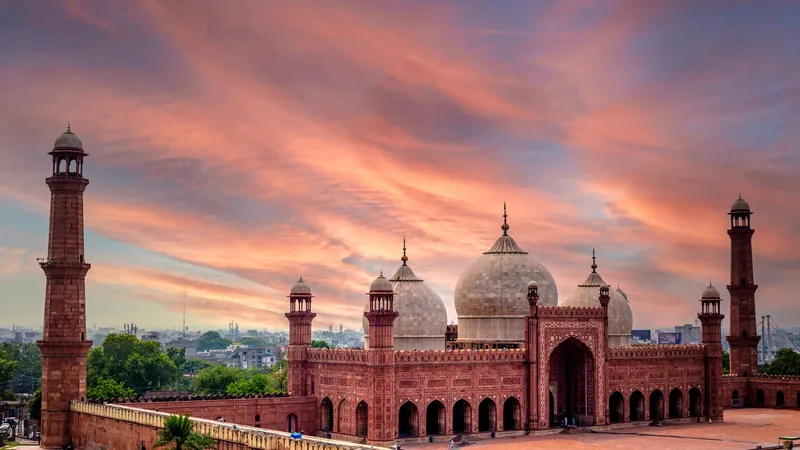 Badshahi Mosque