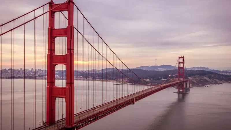 Golden Gate Bridge