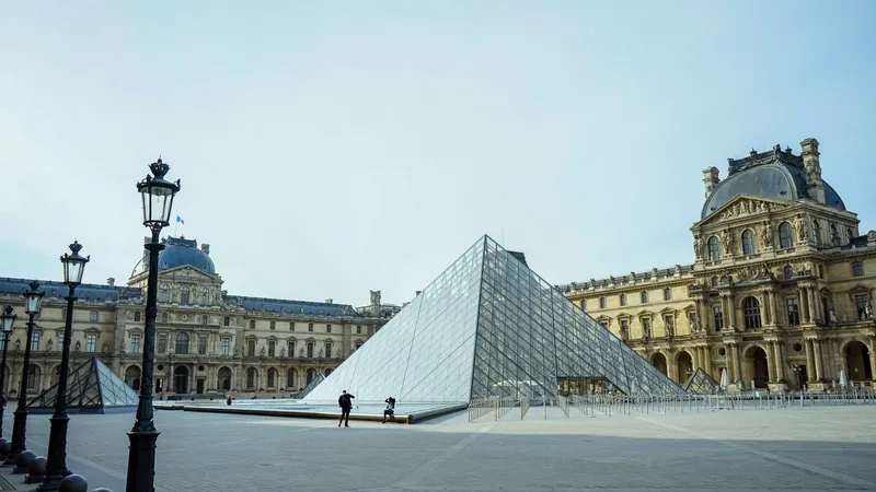 Louvre Museum